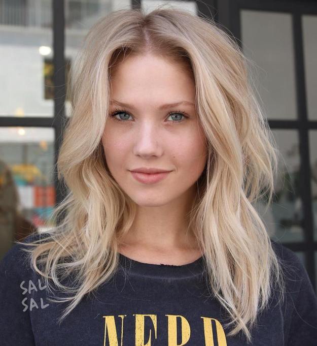 10+ Blonde Hairstyles That Will Make You Look Young Again