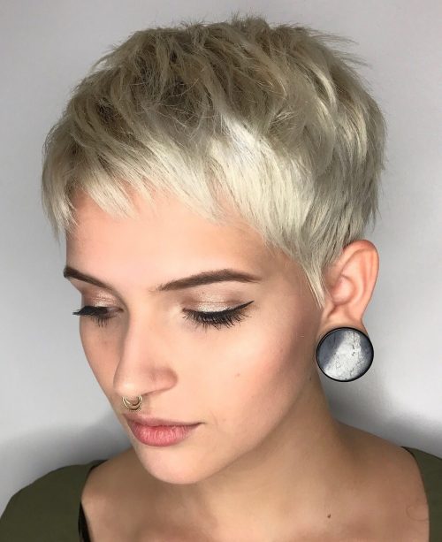 20+ Most Attractive Short Hairstyles for Women in  2023