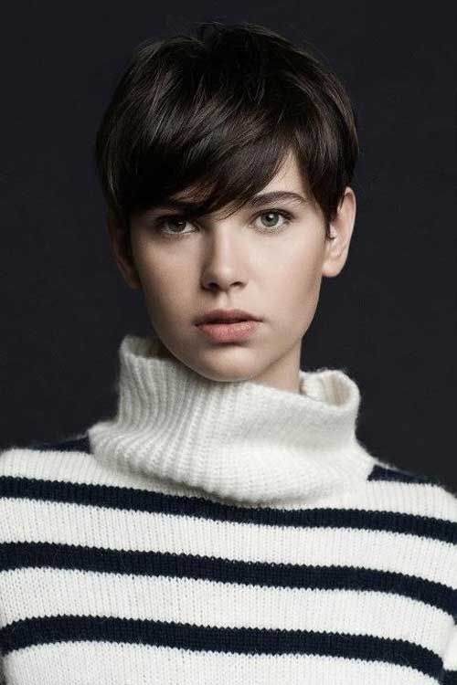 12 Flattering Short Haircuts for Women in 2023