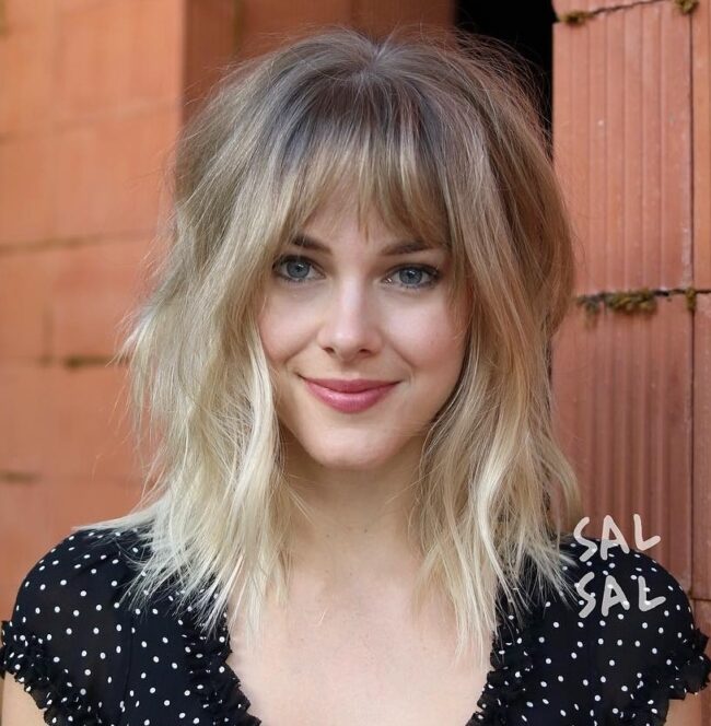 15 Amazing Medium Length Layered Hairstyles for Women in 2023