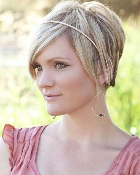 12 Flattering Short Haircuts for Women in 2023