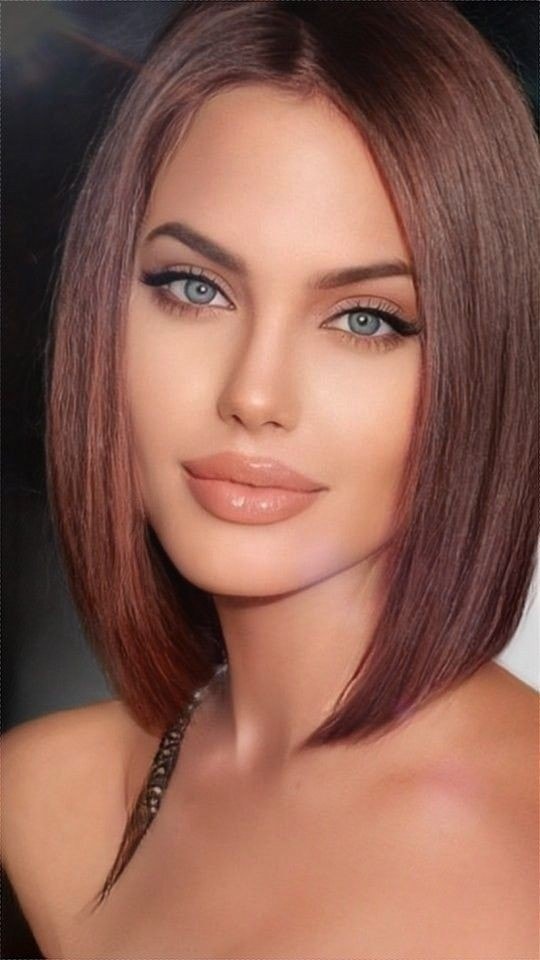 15 Hot Inverted Bob Haircuts Women Are Asking For in 2024