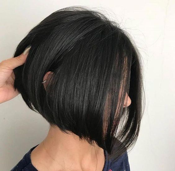 12 Ideas of Short Bob Hairstyles for Women Over 40