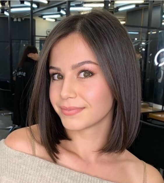 11 Amazing Shoulder-Length Bob Haircuts You'll Want To Try In 2024