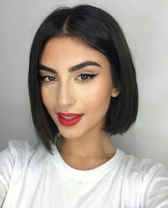 11 Amazing Shoulder-Length Bob Haircuts You'll Want To Try In 2024