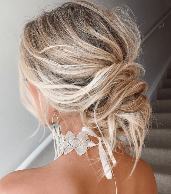 16 Perfect Messy Hairstyles for 2023