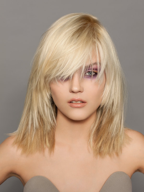 30 Stylish Shoulder Length Haircuts To Try In 2024