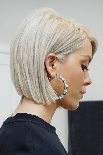 12 Hottest Short-Medium Haircuts For Women In 2024