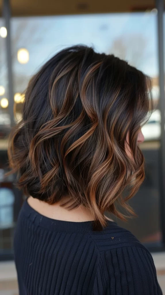 25 Dark Hairstyles with Caramel Highlights