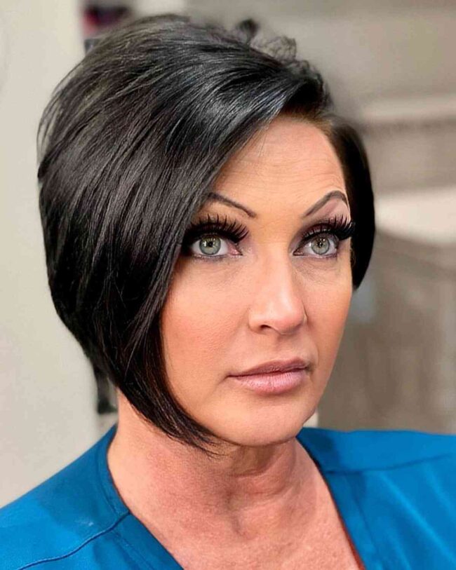 20+ Short Asymmetrical Bob Hairstyles Trending