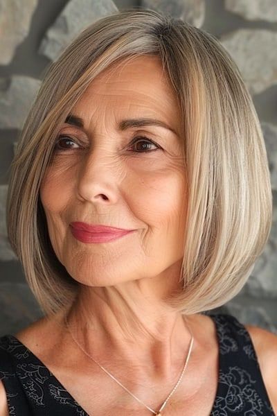 21 Amazing Medium Bob Hairstyles For Timeless Style